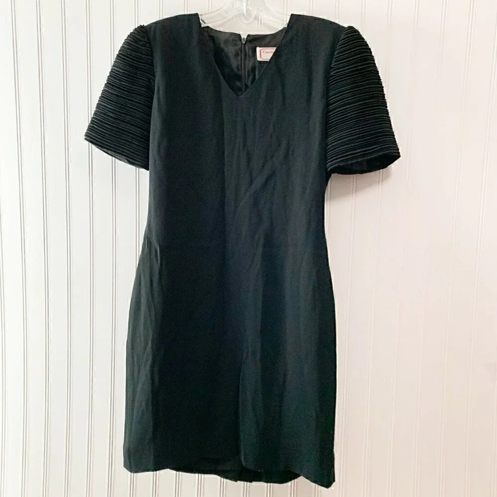 Vintage Carolina Herrera Size 6Black Ribbed Sleeves Sheath Dress